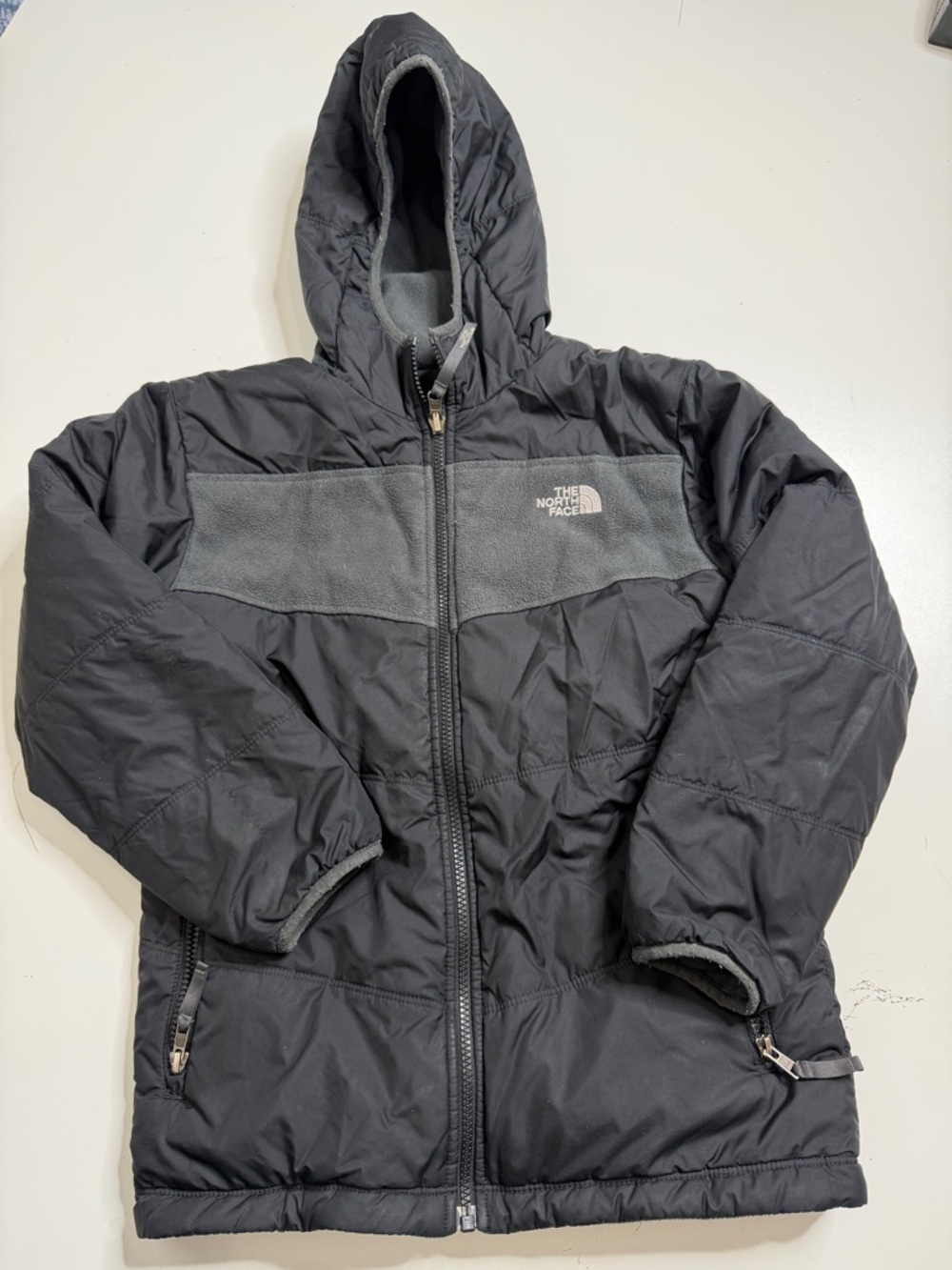 The North Face reversible winter jacket polartec boys youth mdium gray black